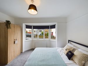 bed 4 - click for photo gallery